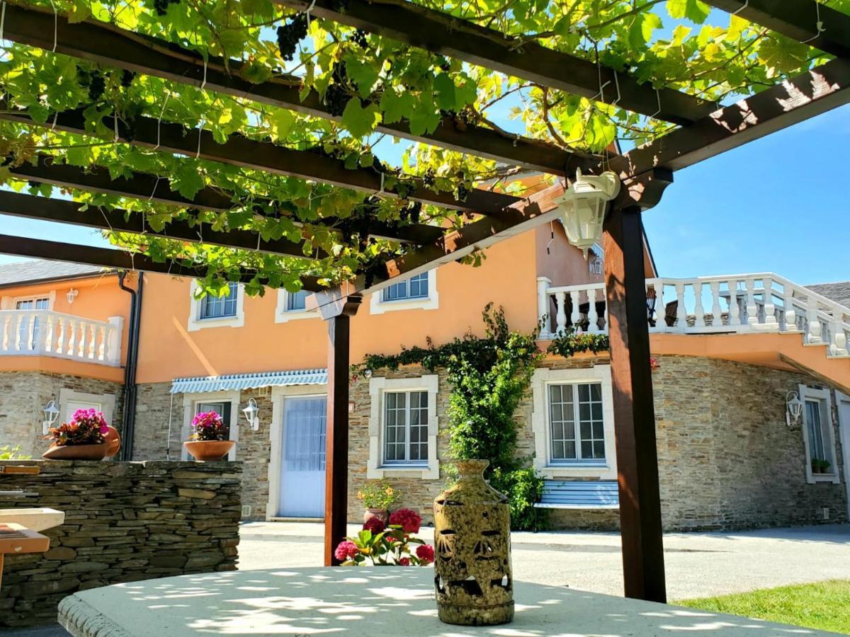 Apartamentos Turisticos Rosa 리바데오 외부 사진